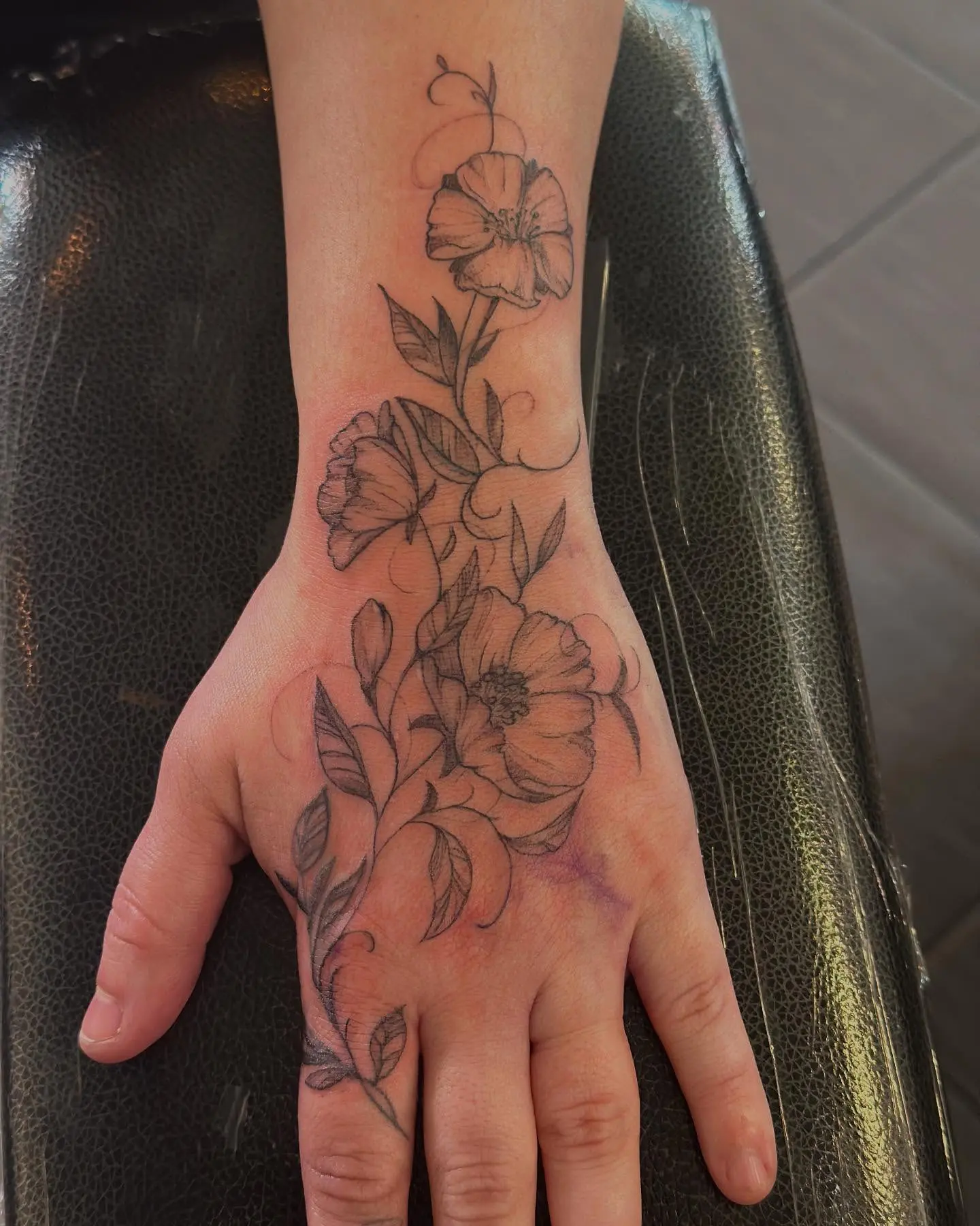 Tattoo aftercare reference image